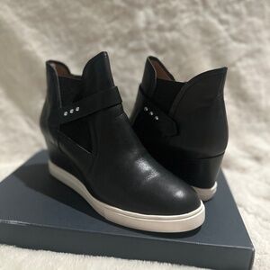 LIKE NEW: Linea Paolo freshton black high top wedge leather sneaker/ bootie